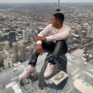 Meet your Posher, Casey